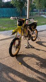 Suzuki rmz250