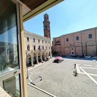 CAVARZERE CENTRO - APPARTAMENTO SIGNORILE CON GARA