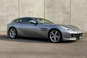 Ferrari GTC4Lusso T _ - SOLLEVATORE