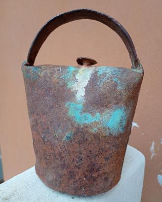 Antica campana grande campanaccio per mucche