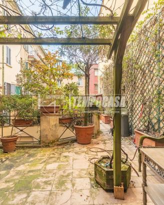 3 LOCALI CON TERRAZZO