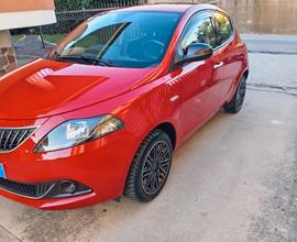 Lancia Ypsilon 1.0 FireFly 5 porte S&S Hybryd Gold