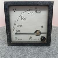 Voltmetro da pannello industriale vintage