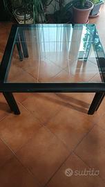 Tavolino basso  da salotto in legno nero e vetro 