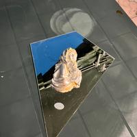 Capezzale Mariano con sfondo specchio