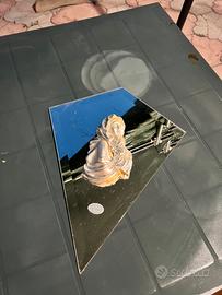 Capezzale Mariano con sfondo specchio