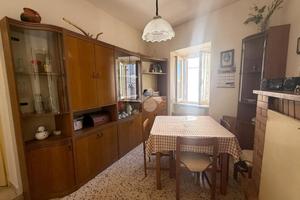 CASA SEMINDIPENDENTE A AMELIA