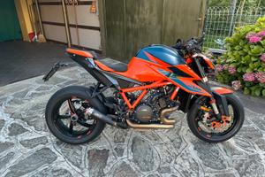 KTM 1290 super duke R