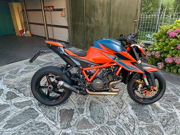 KTM 1290 super duke R