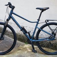 Bici Riverside 500 blu 2024