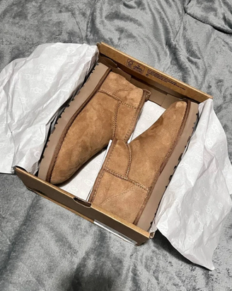Stivali UGG Ultra Mini da donna EU 39