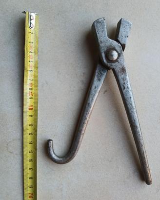 Antica pinza tirafilo per orafi