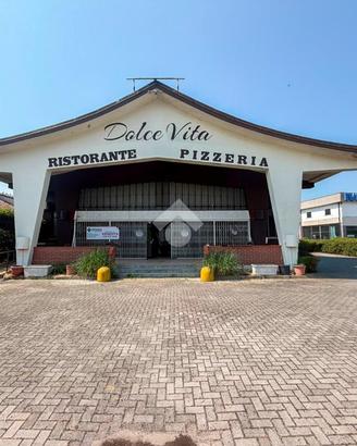 NEGOZIO A SAN COLOMBANO AL LAMBRO