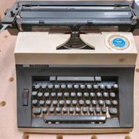 Macchina da scrivere Triumph