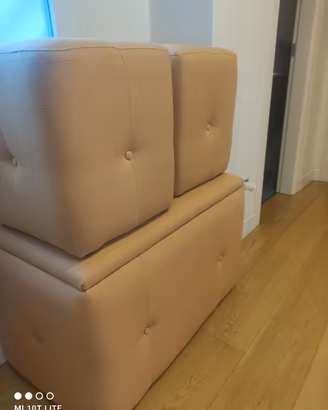 Cassapanca con pouf 