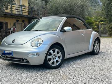 Volkswagen Maggiolino cabrio  New Beetle 2003
