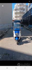 Scooter. L'elettrico. Ancora disponibile. 