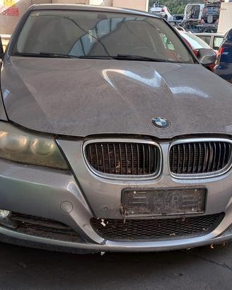 BMW 318D 2011 SOLO PER RICAMBI
