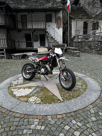 Husqvarna SM 125 ( come nuovo)
