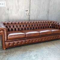 Divano Chesterfield 4 posti pelle vintage marrone