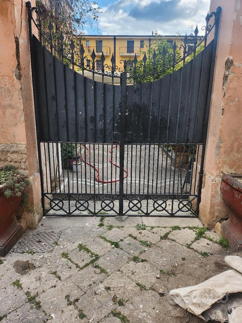 Lampeggiante per cancello automatico - Giardino e Fai da te In vendita a  Caserta