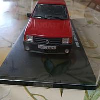 modellino Opel Corsa 1.3 SR - 1983 scala 124