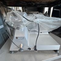 Afettratrice professionale senza uso