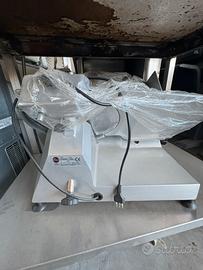 Afettratrice professionale senza uso