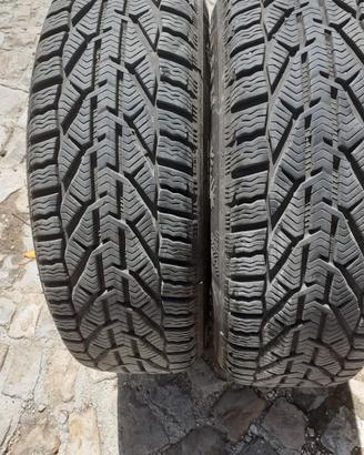 gomme complete 195 65 15 euro 40