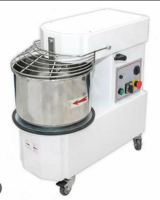IMPASTATRICE 18 KG E CUCINA ELETTRICA 4 PIASTRE