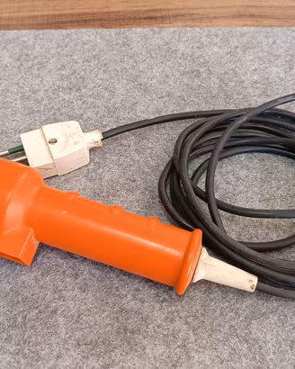Lampada da officina con cavo 2 metri.