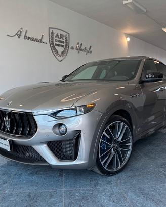 Maserati Levante 3.8 V8 Trofeo 580cv Tetto 22" Ca