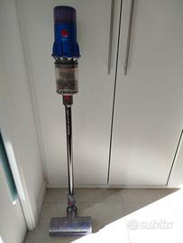 Dyson V12 Slim Motorhead. 