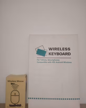 Tastiera Wireless con mouse