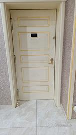 Sette porte in massello a scrigno