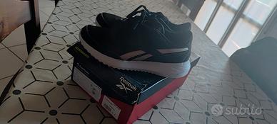 scarpe reebook 39 nere usate 2 volte con scatola 