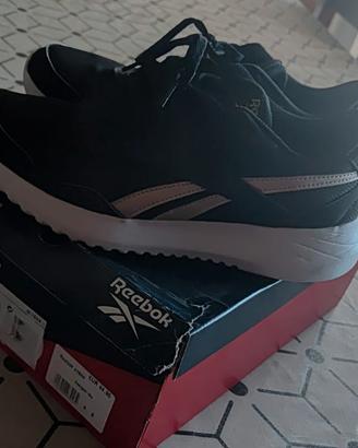 scarpe reebook 39 nere usate 2 volte con scatola 