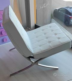 POLTRONCINA IN SIMILPELLE BIANCA