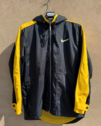 Nike Vintage Windrunner – Nera & Gialla