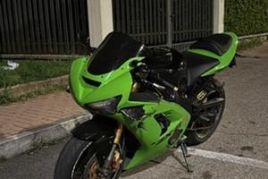 Kawasaki Ninja ZX6R