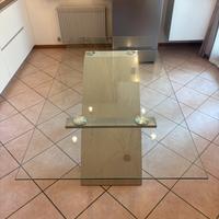 Tavolo in vetro