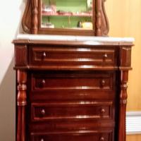 cassettone antico  legno scuro con piano in marmo