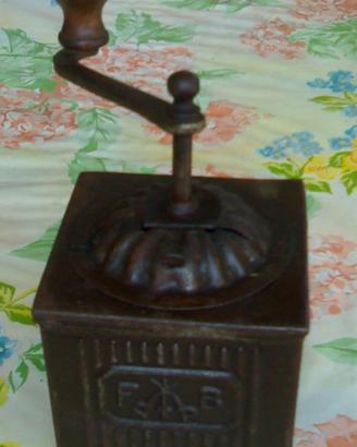 MACINACAFFÈ’ a manovella antico, primi anni ‘900,