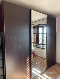 Armadio tre ante scorrevoli