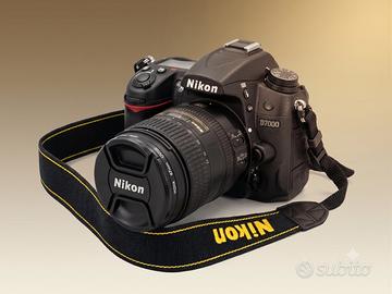 Fotocamera Nikon D7000 + Obbiettivo Nikkor 16-85m