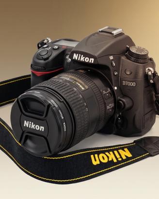 Fotocamera Nikon D7000 + Obbiettivo Nikkor 16-85m