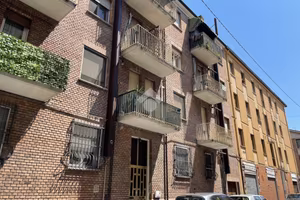 4 LOCALI A FERRARA