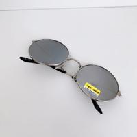 Occhiali da sole tondi a specchio argento neri CE