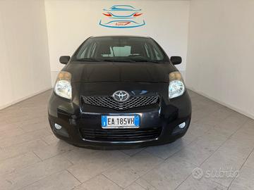 TOYOTA Yaris 1.0 5PORTE Sol