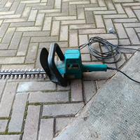 tagliasiepe elettrico  black&decker